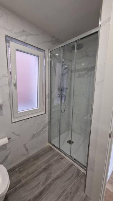 Apartamento Aires De Tineo Oviedo Eksteriør bilde